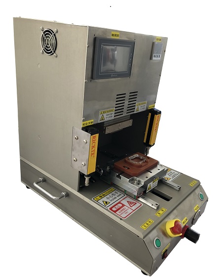 伺服熱熔機(jī)的作用原理